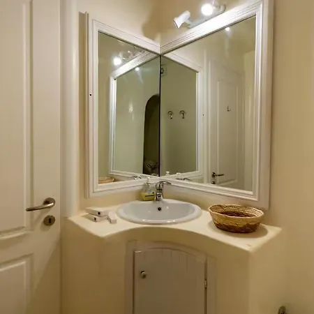 Enthera Mykonos Fanari (Mykonos)